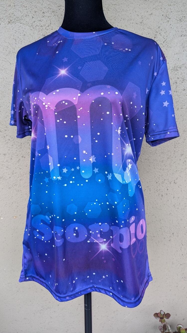 💜NWOT Scorpio Zodiac Galaxy Print Graphic Tee